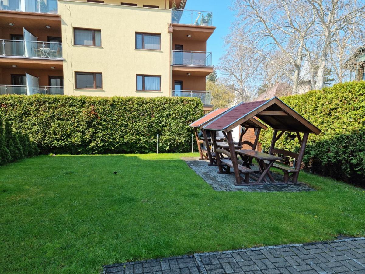 Betti Apartman Siófok Exterior foto